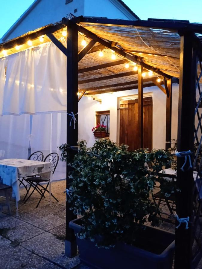Sotto L'Ulivo Bed & Breakfast Mondavio Exterior foto